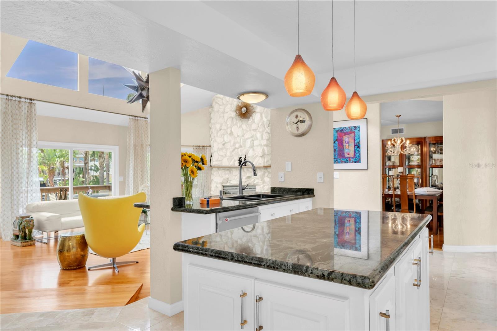 Image 18 of 69 For 633 Soundview Drive