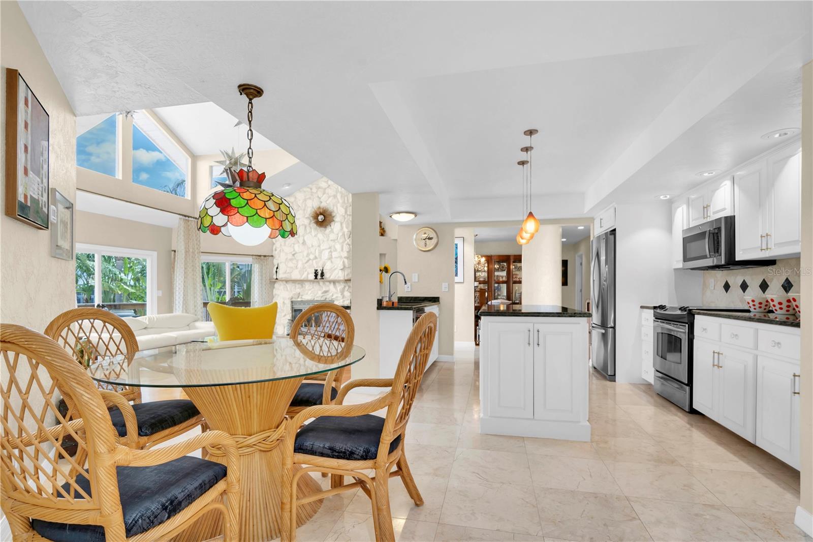 Image 19 of 69 For 633 Soundview Drive