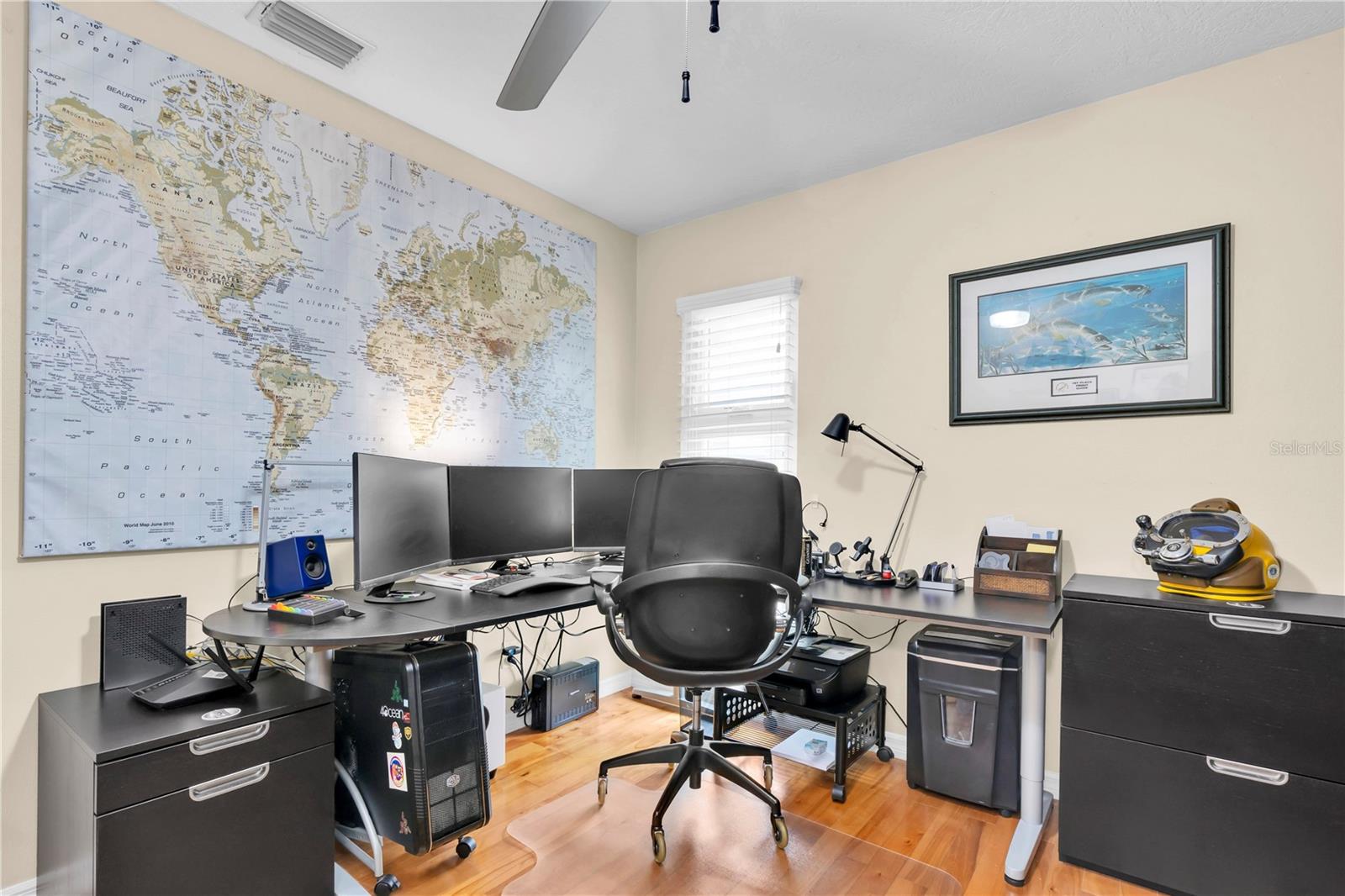 Image 29 of 69 For 633 Soundview Drive