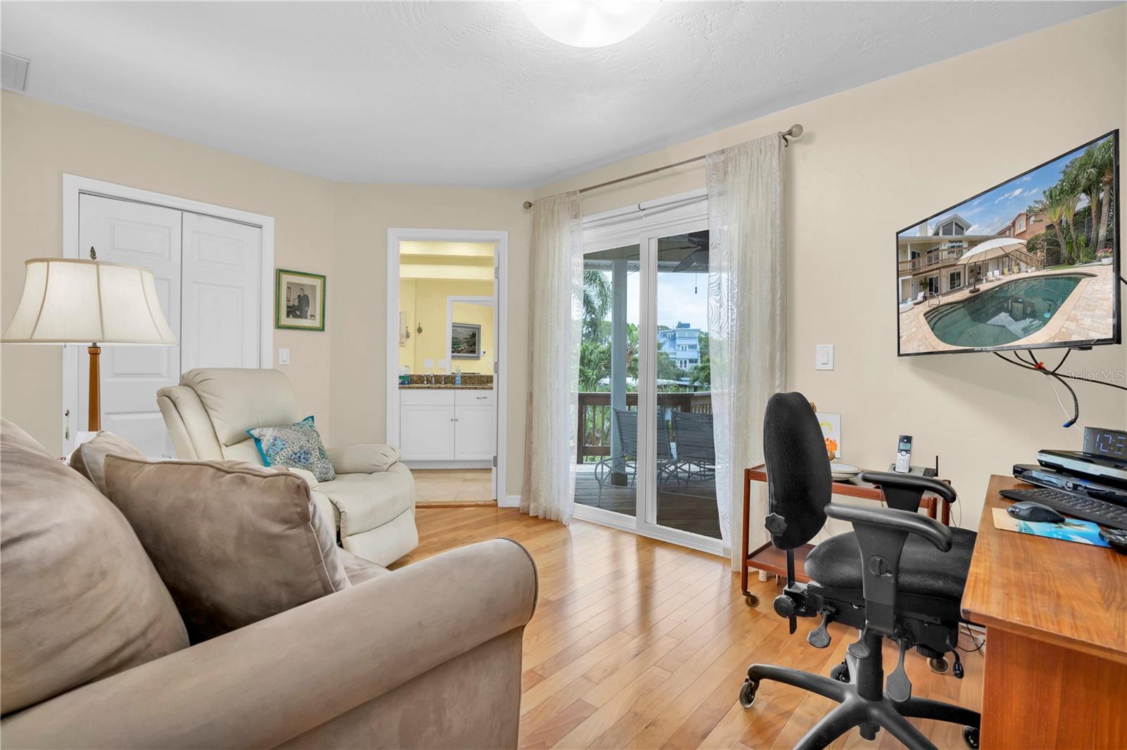 Image 30 of 69 For 633 Soundview Drive