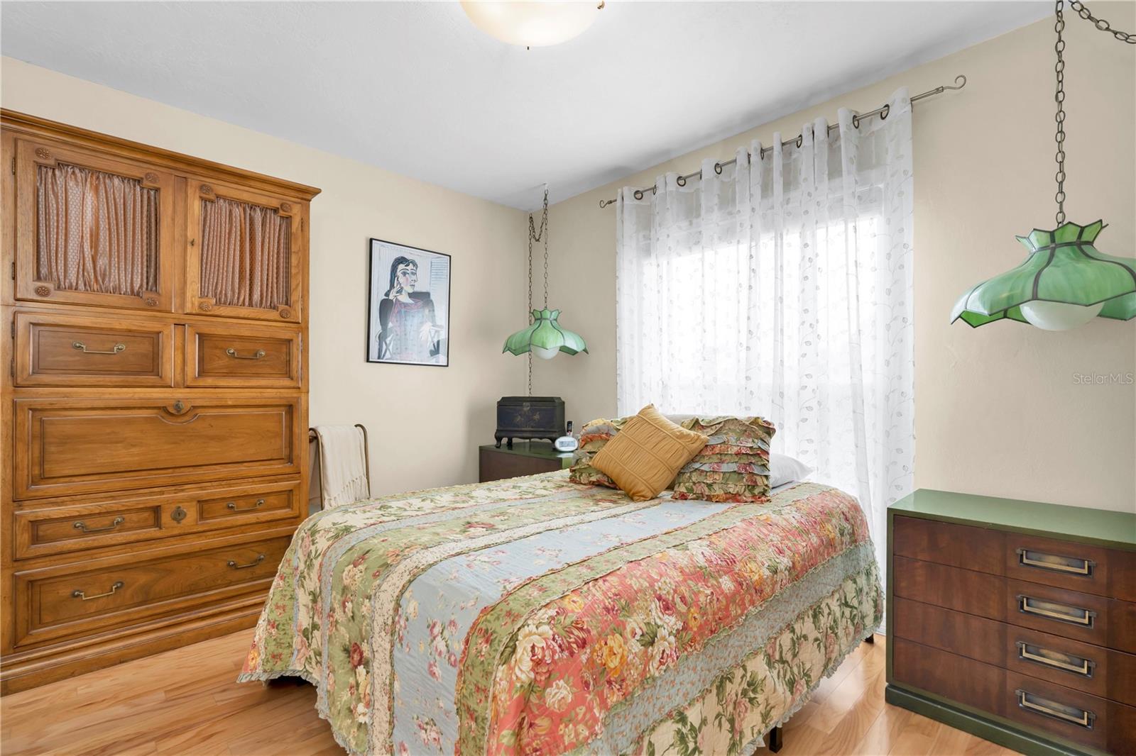 Image 35 of 69 For 633 Soundview Drive