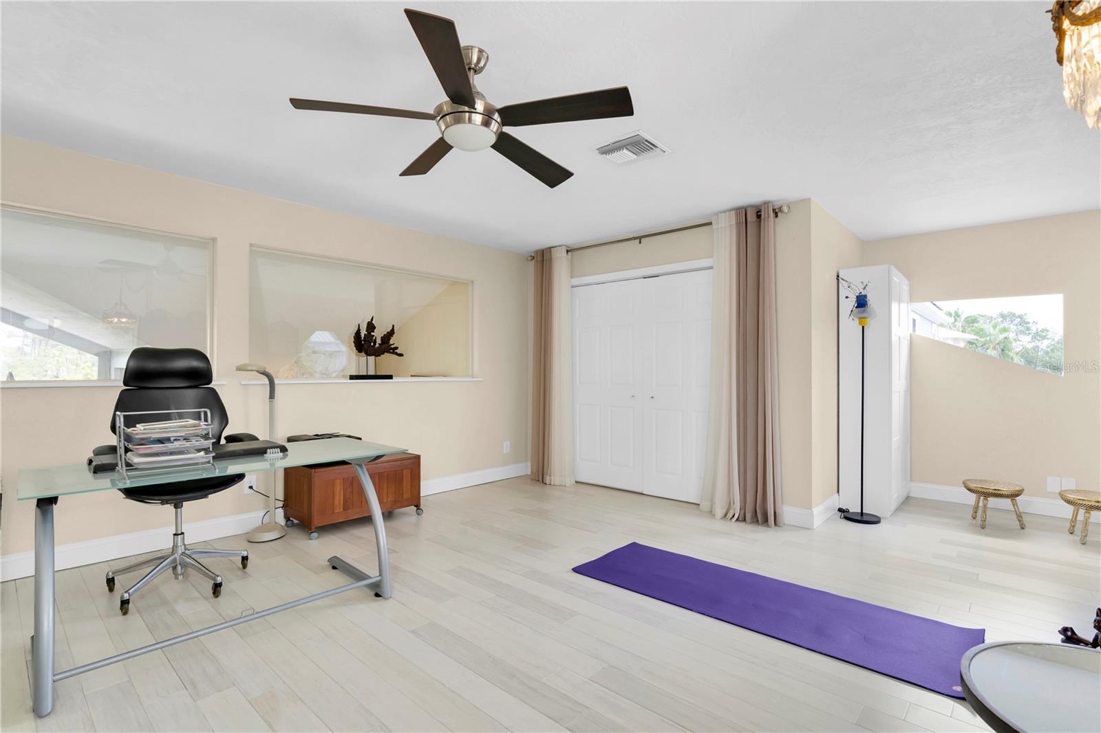 Image 39 of 69 For 633 Soundview Drive