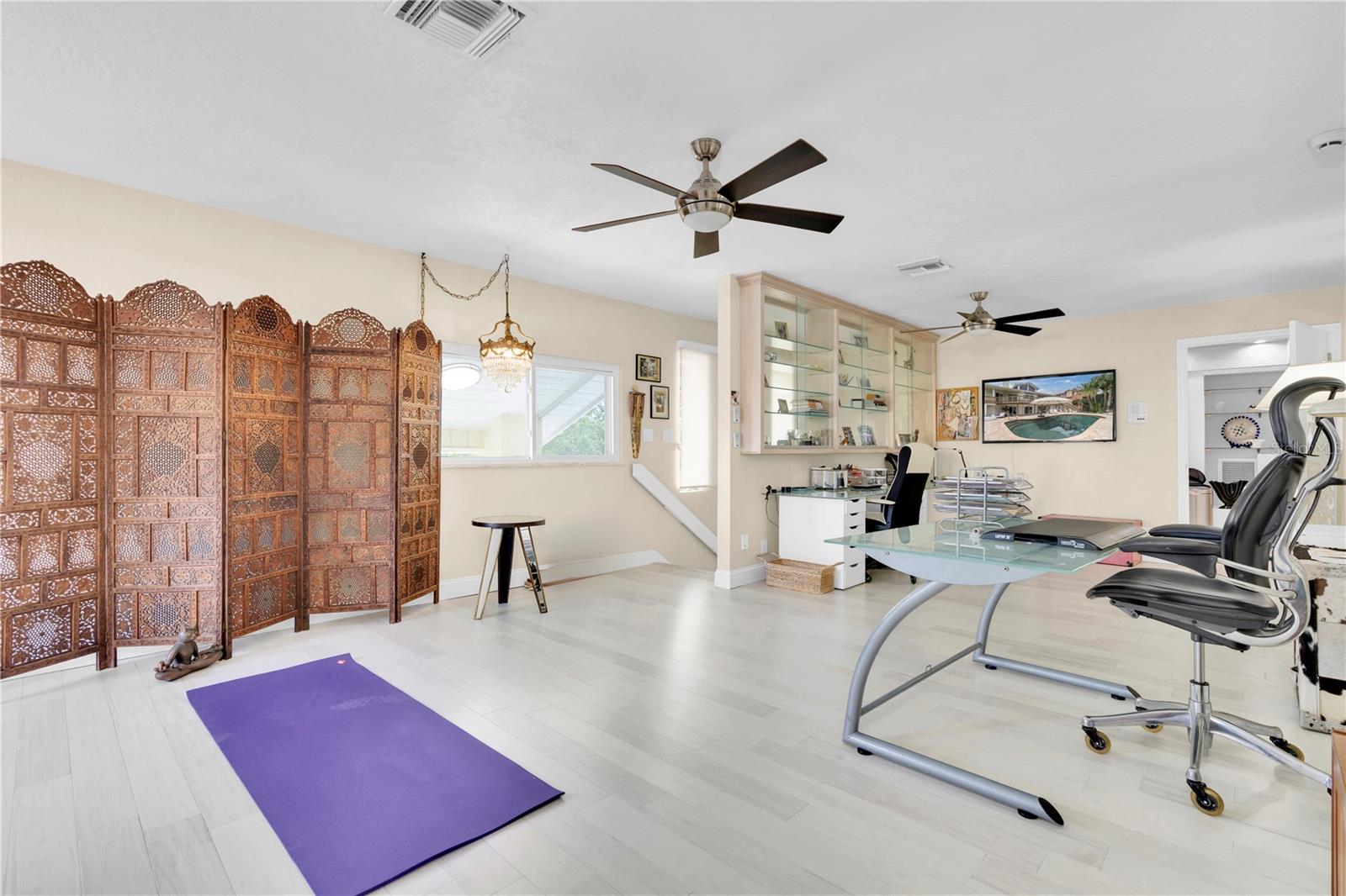 Image 40 of 69 For 633 Soundview Drive