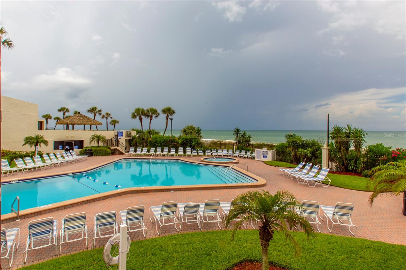 Image 4 of 35 For 14950 Gulf Boulevard 805