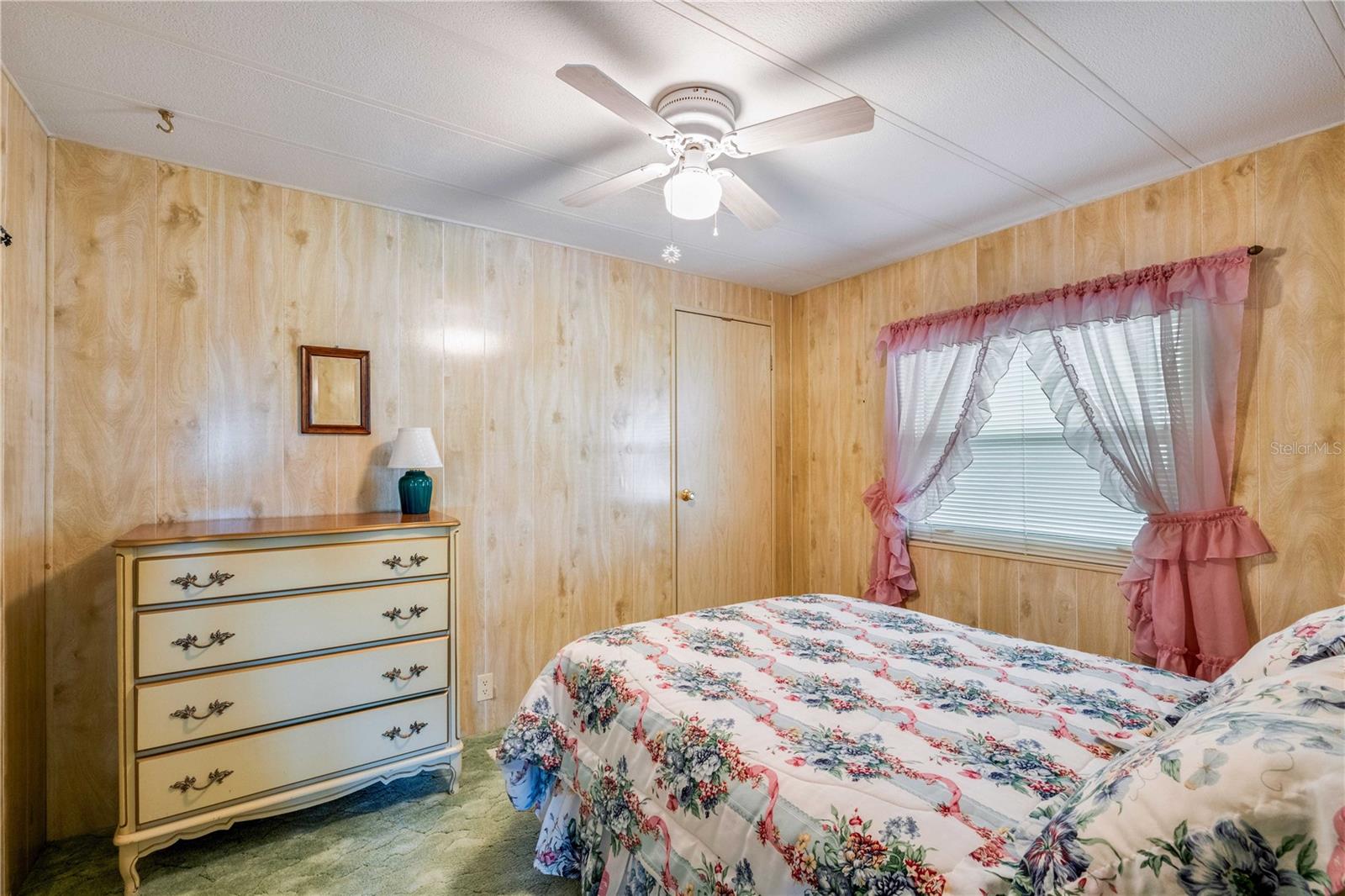 Image 19 of 39 For 37812 Valencia Avenue