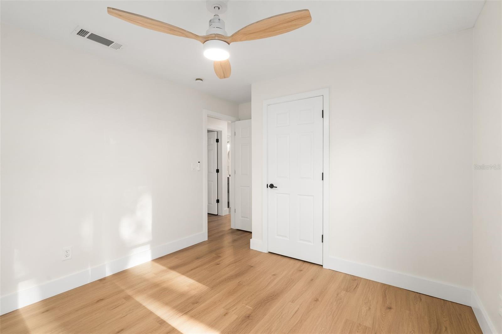 Image 18 of 29 For 5630 27th Terrace