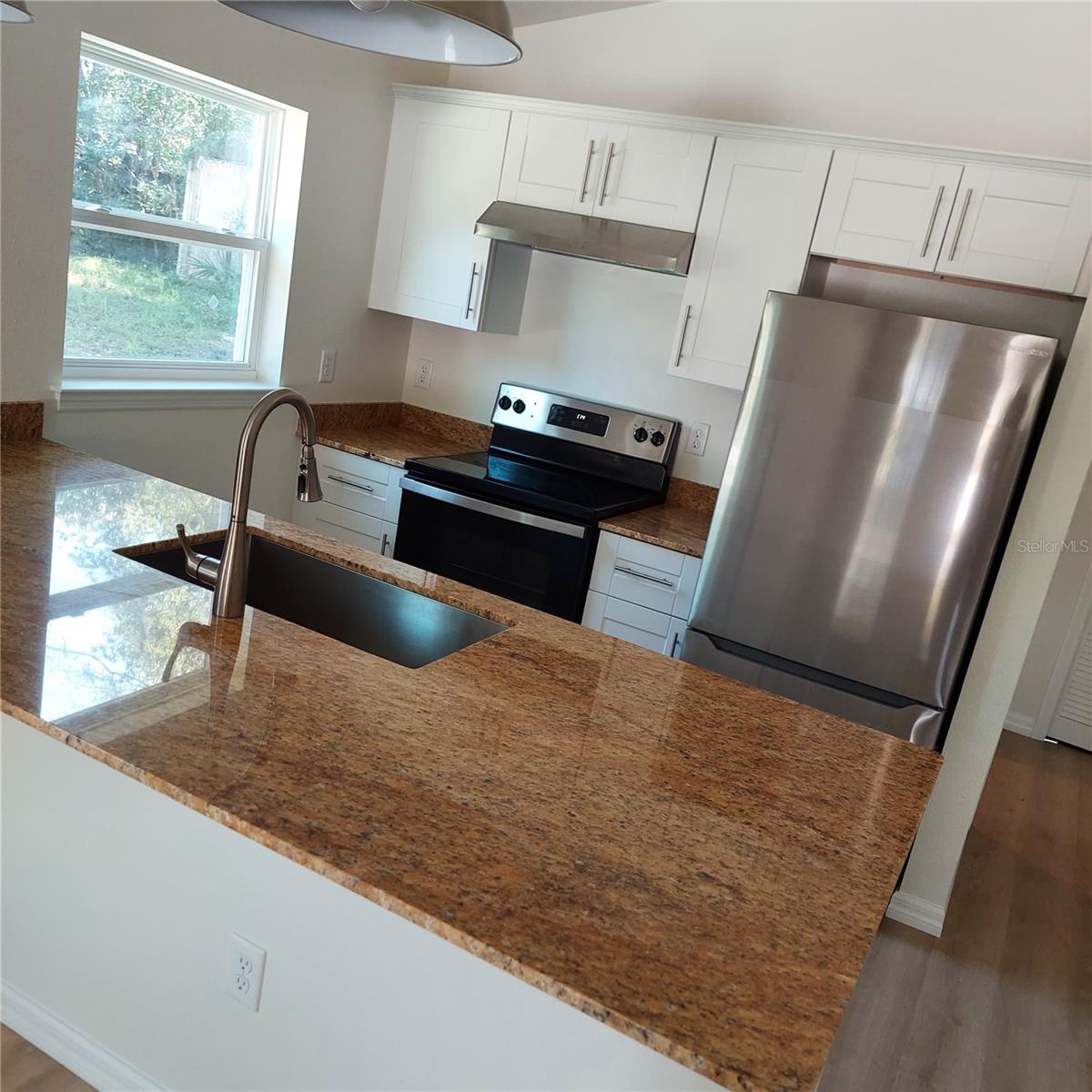 Image 4 of 19 For 986 1st Street