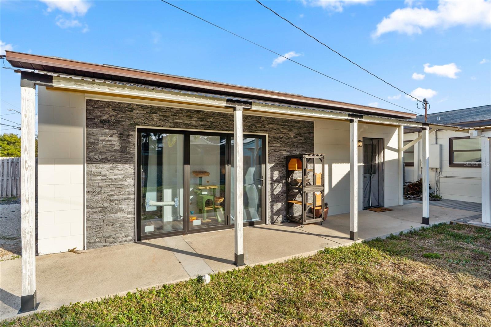 Image 13 of 22 For 775 39th Avenue Ne