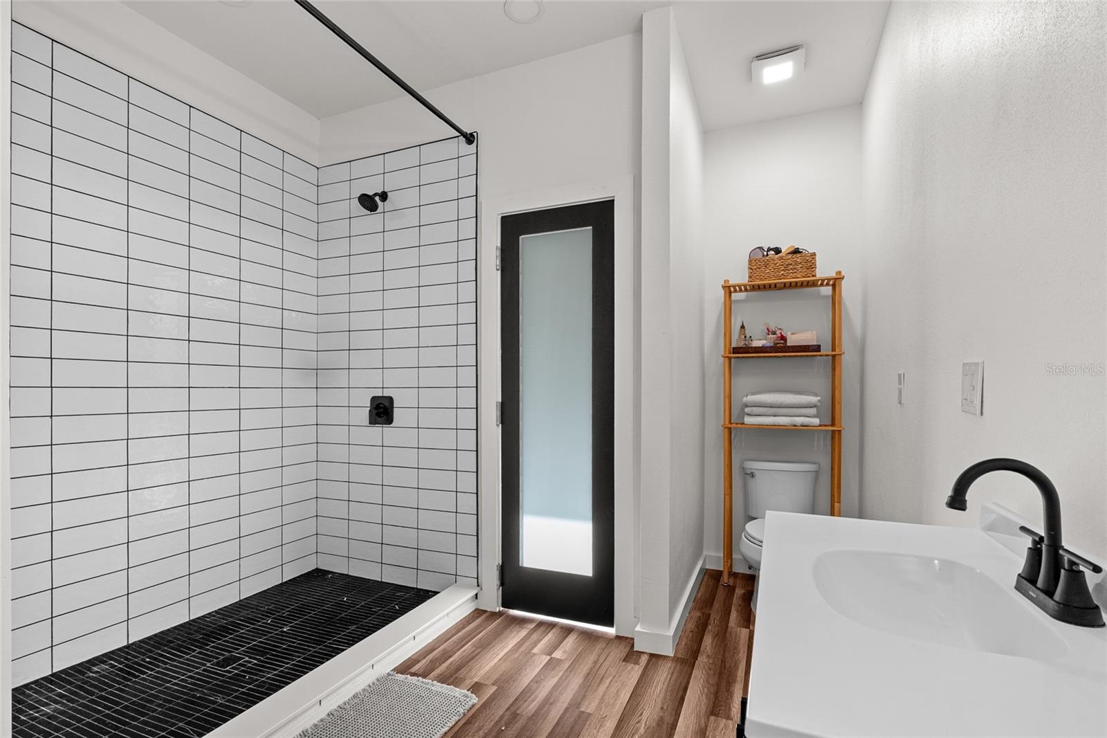 Image 17 of 22 For 775 39th Avenue Ne