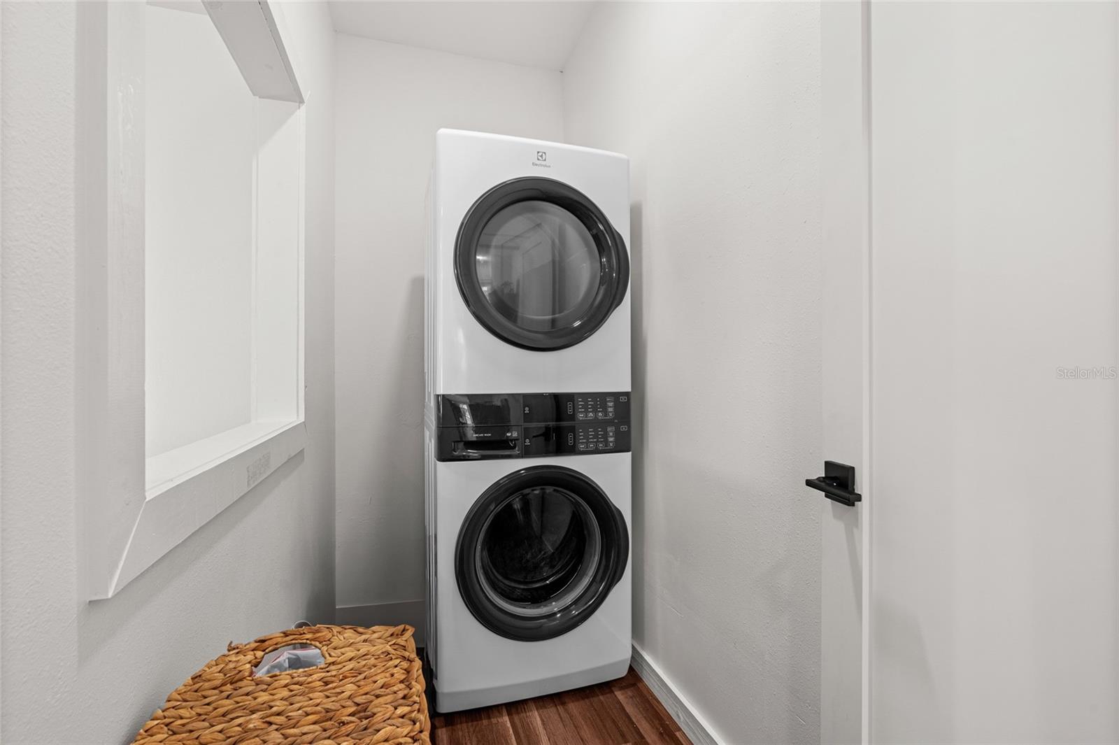 Image 18 of 22 For 775 39th Avenue Ne