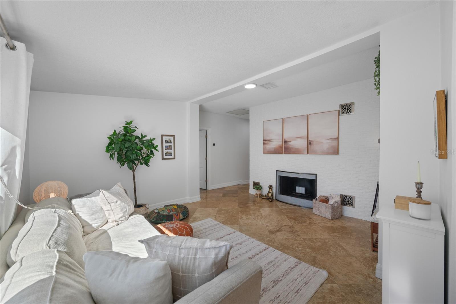 Image 18 of 67 For 1745 11th Avenue N