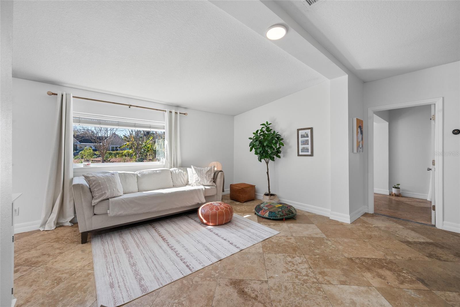 Image 19 of 67 For 1745 11th Avenue N