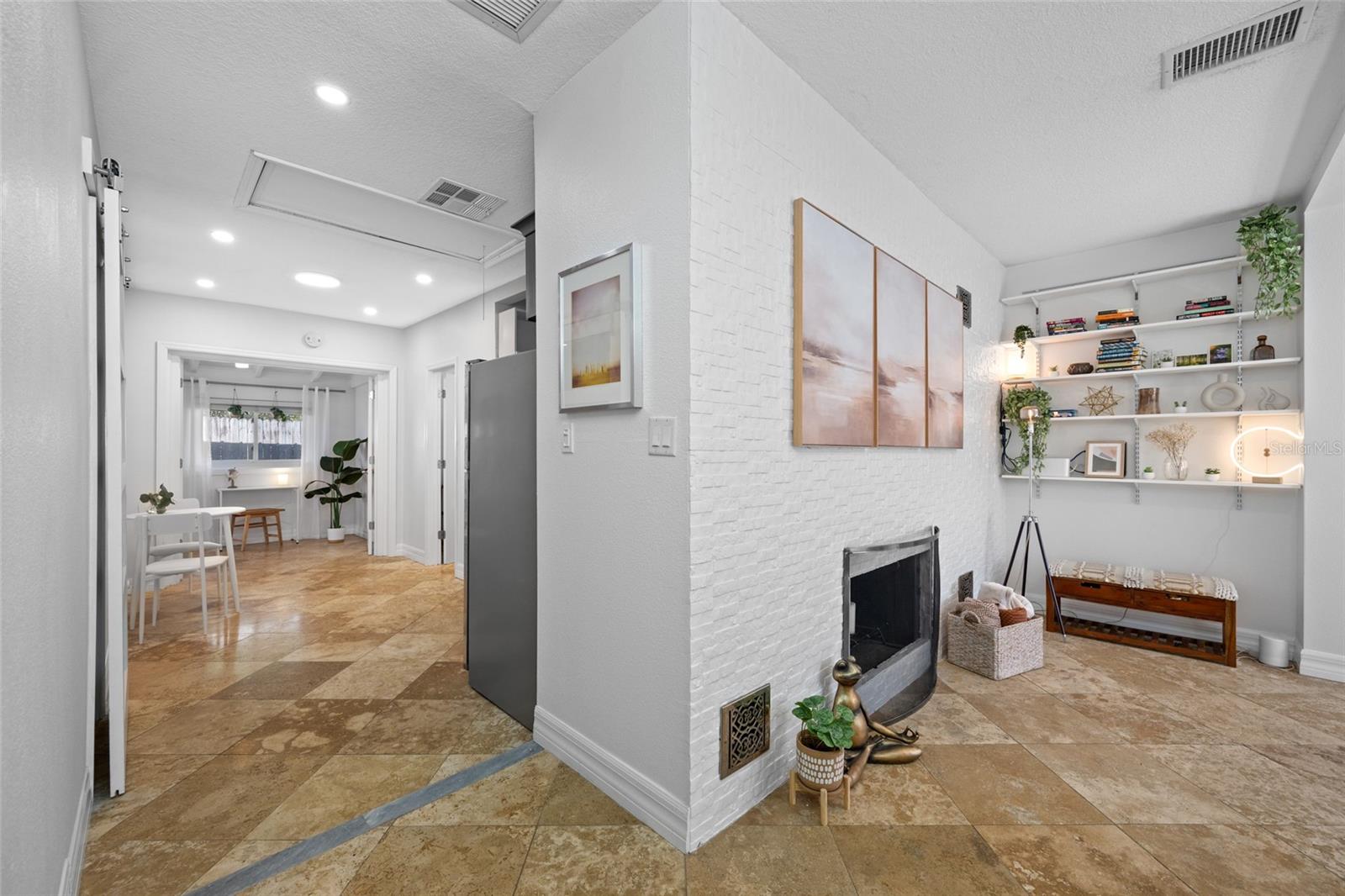 Image 22 of 67 For 1745 11th Avenue N