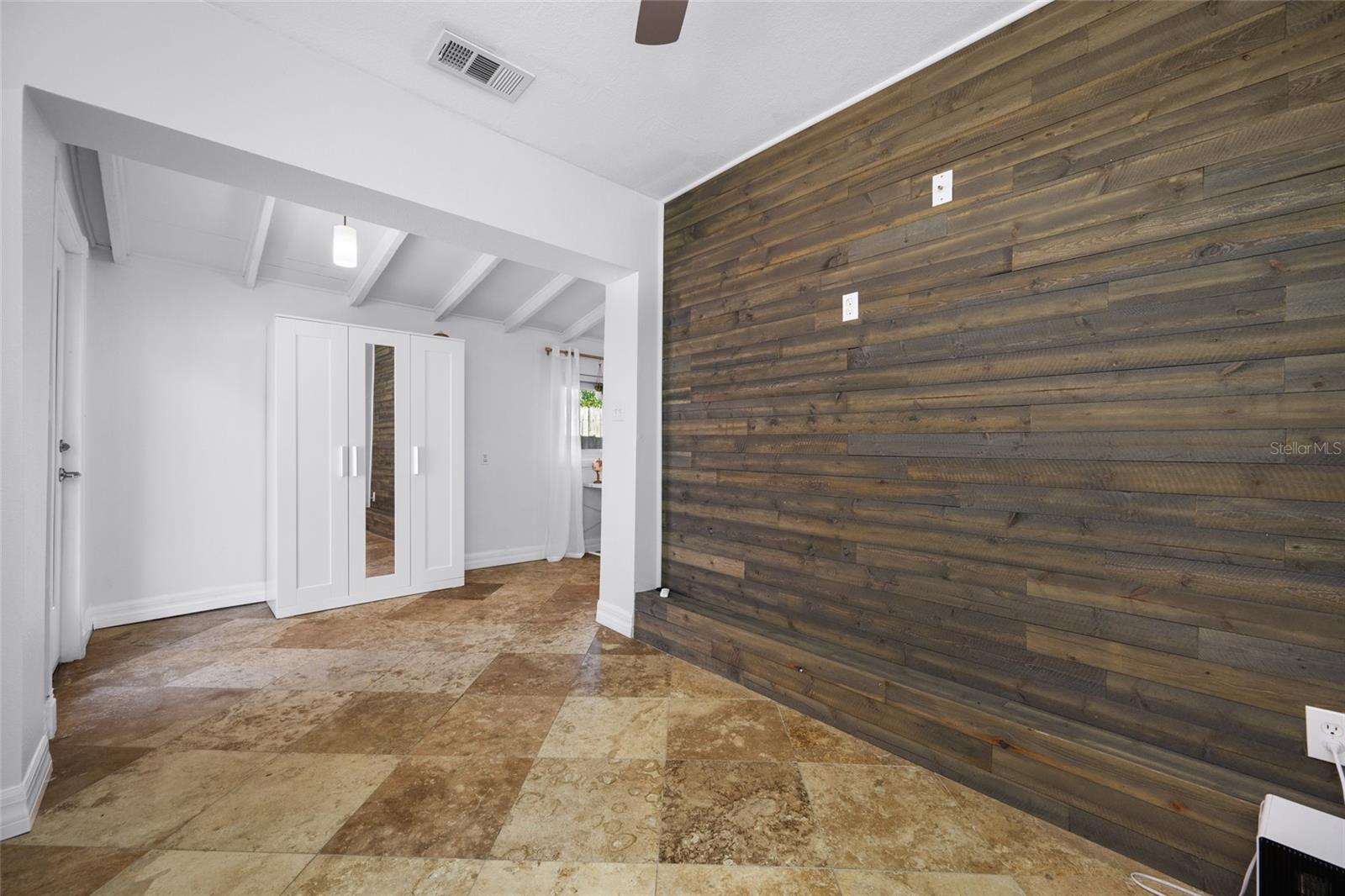 Image 37 of 67 For 1745 11th Avenue N