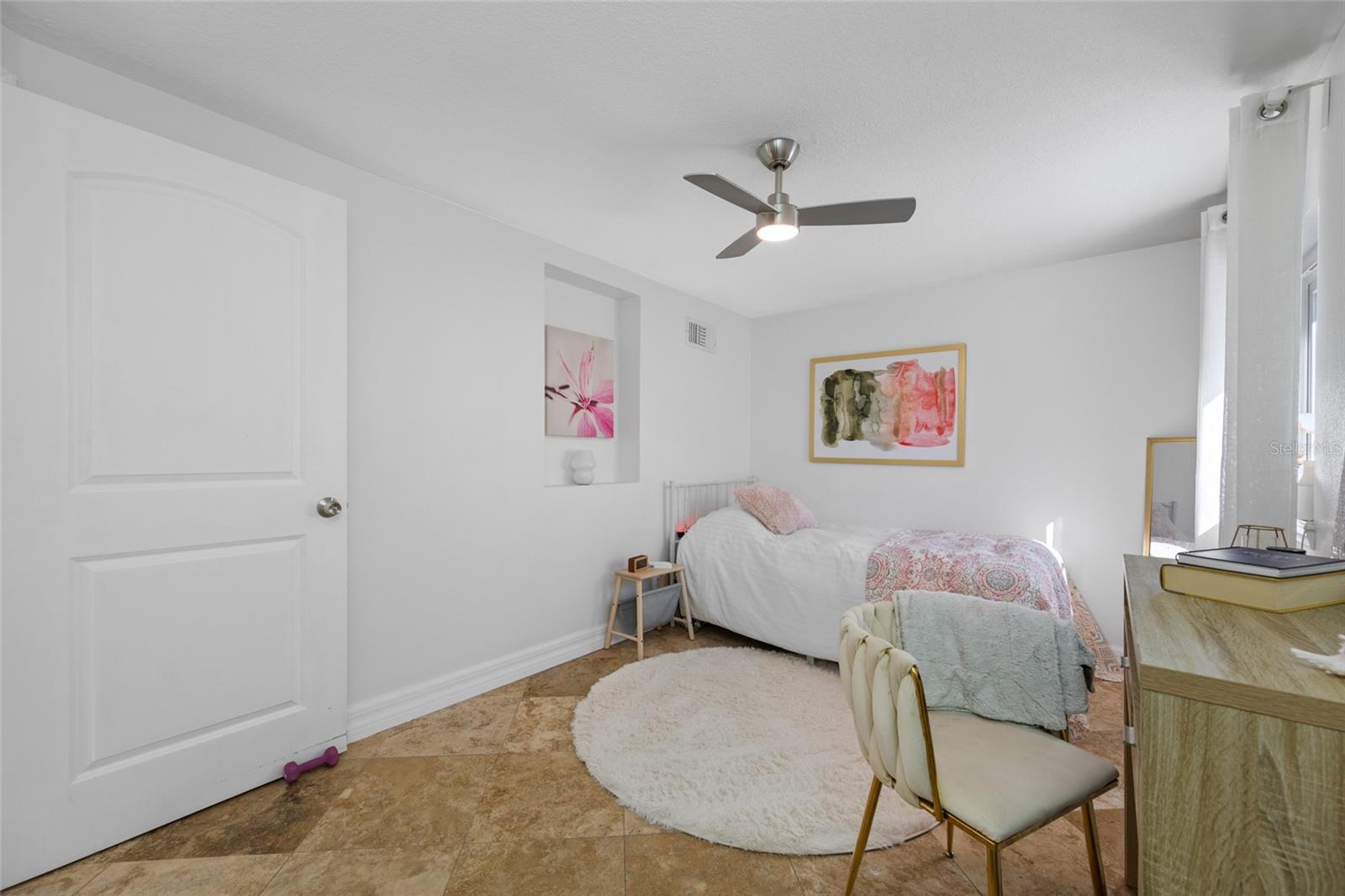 Image 43 of 67 For 1745 11th Avenue N