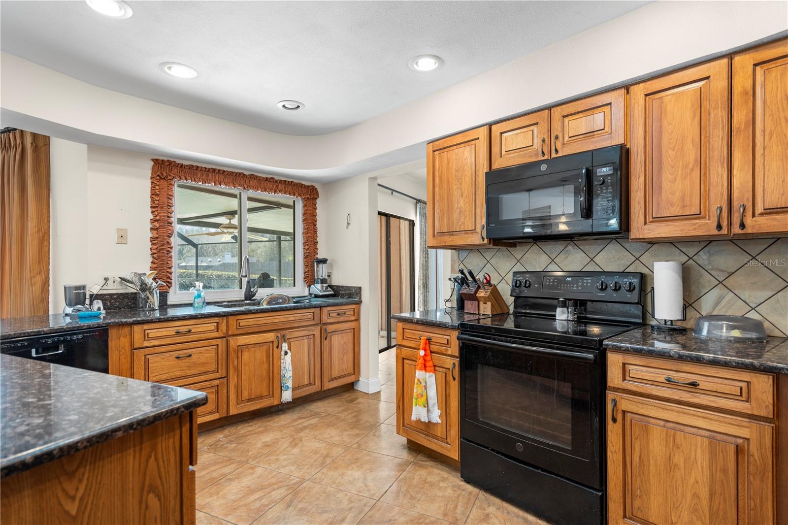 Image 27 of 45 For 1511 Kyle Court