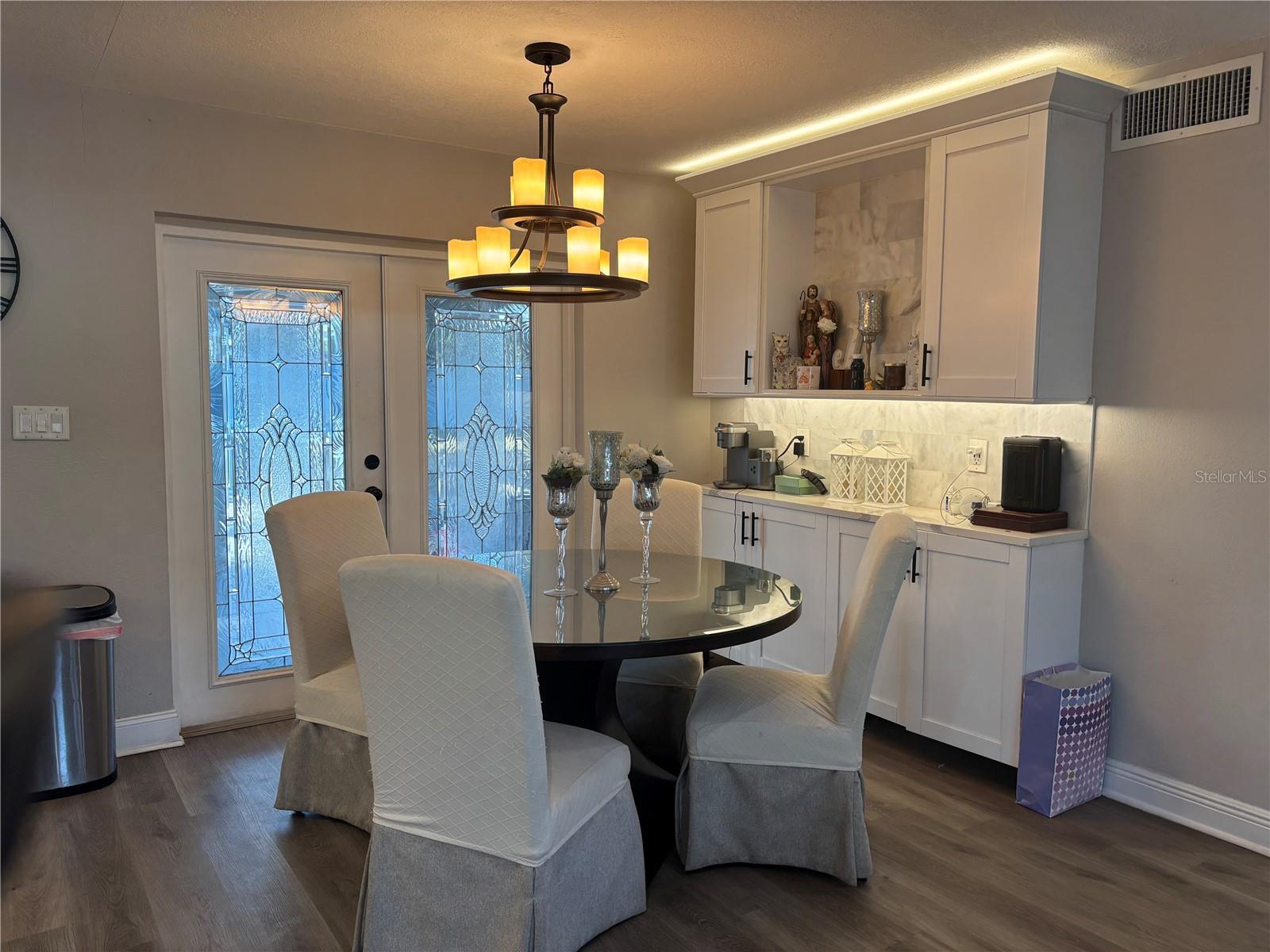 Image 6 of 11 For 11736 Marjory Avenue