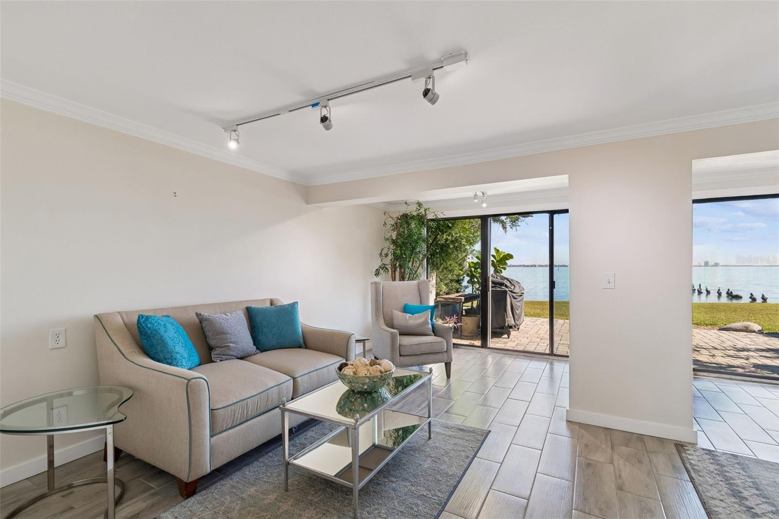 Image 14 of 51 For 5010 Bayshore Boulevard 9