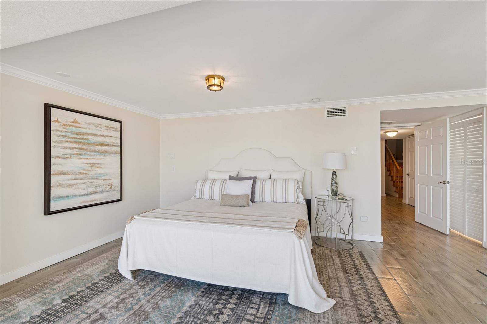 Image 16 of 51 For 5010 Bayshore Boulevard 9