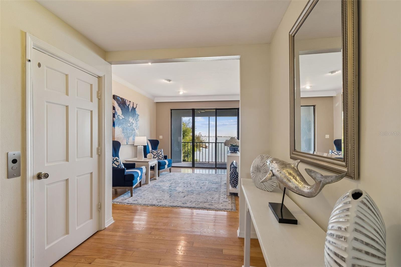 Image 18 of 51 For 5010 Bayshore Boulevard 9