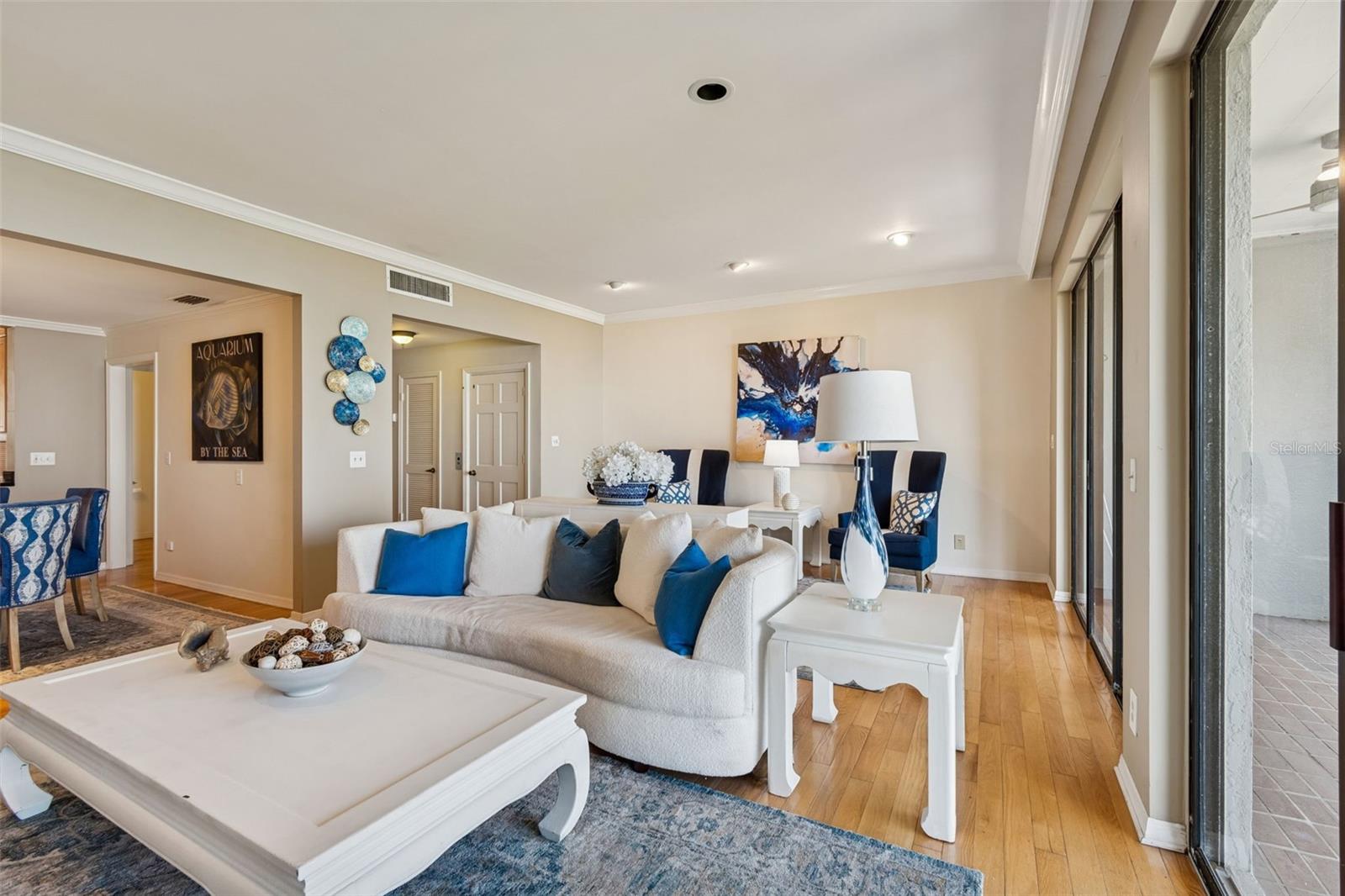 Image 19 of 51 For 5010 Bayshore Boulevard 9