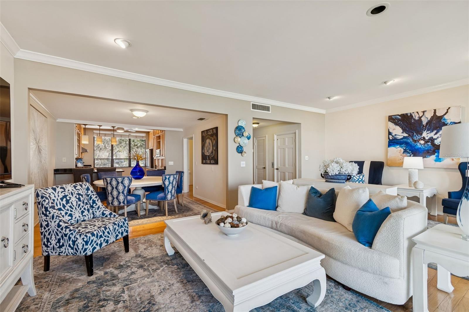 Image 24 of 51 For 5010 Bayshore Boulevard 9