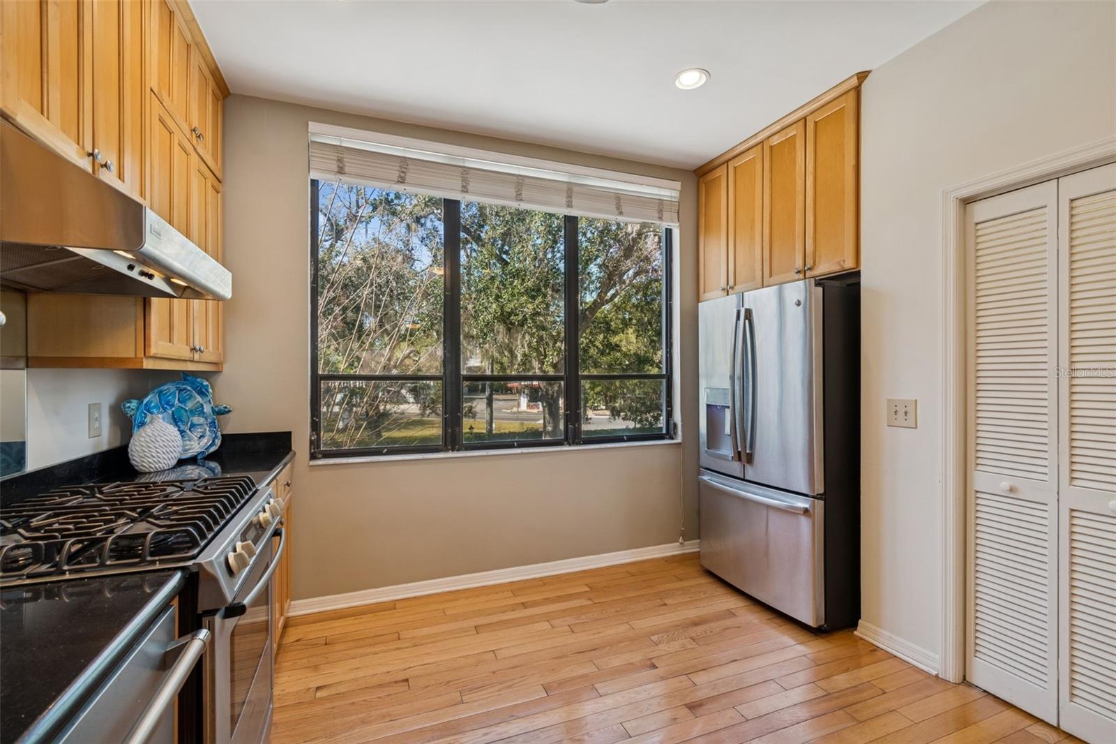 Image 29 of 51 For 5010 Bayshore Boulevard 9