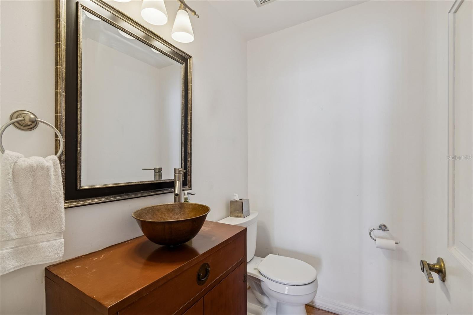 Image 32 of 51 For 5010 Bayshore Boulevard 9