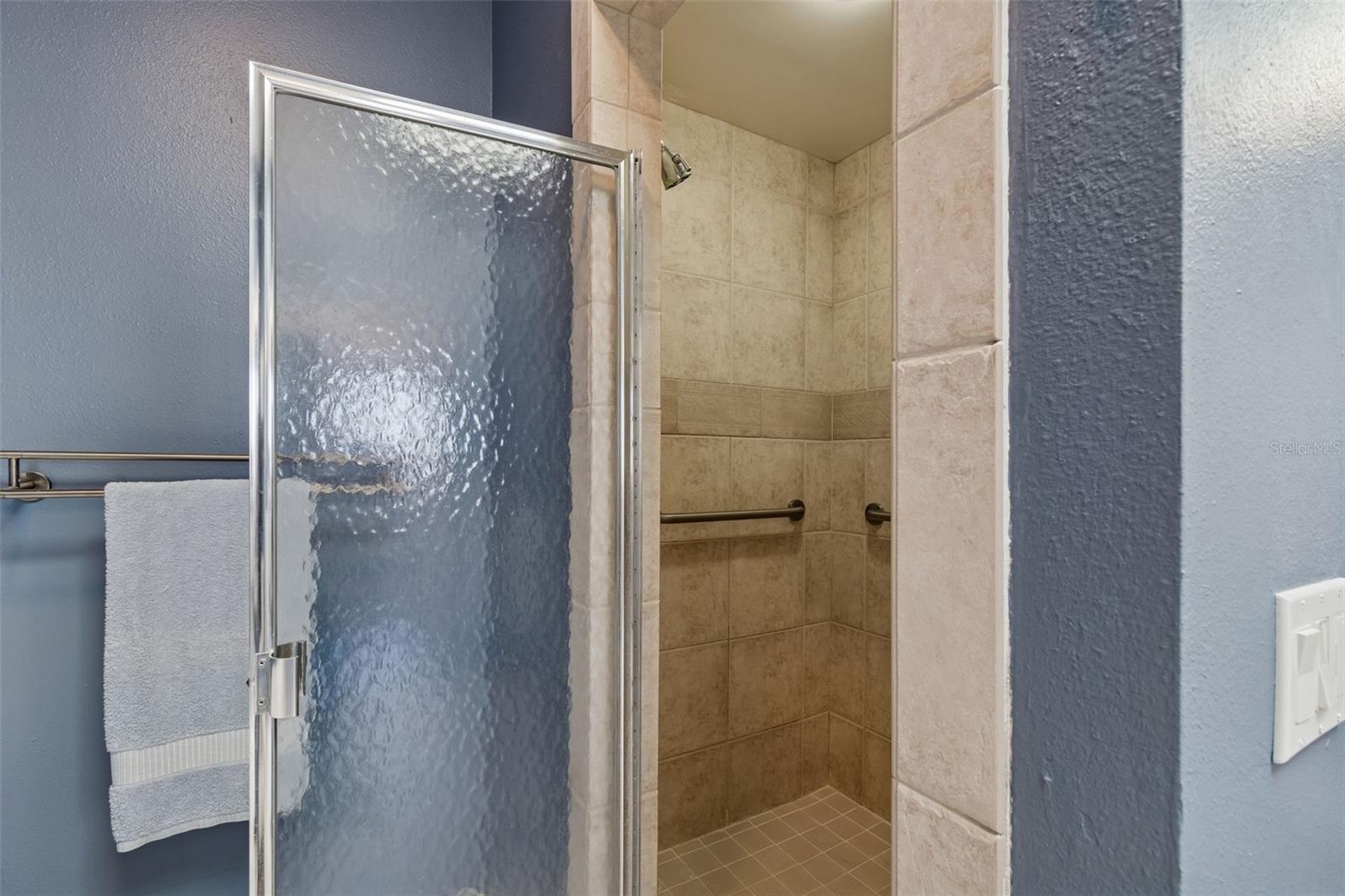 Image 37 of 51 For 5010 Bayshore Boulevard 9