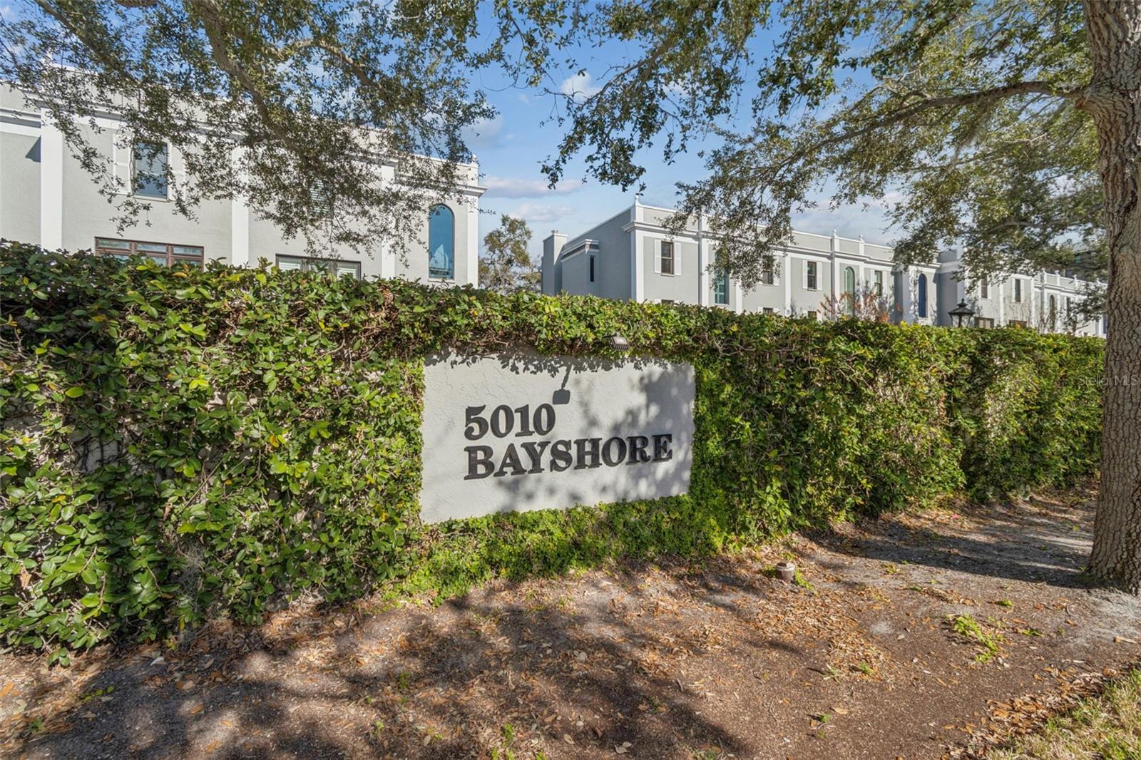 Image 48 of 51 For 5010 Bayshore Boulevard 9
