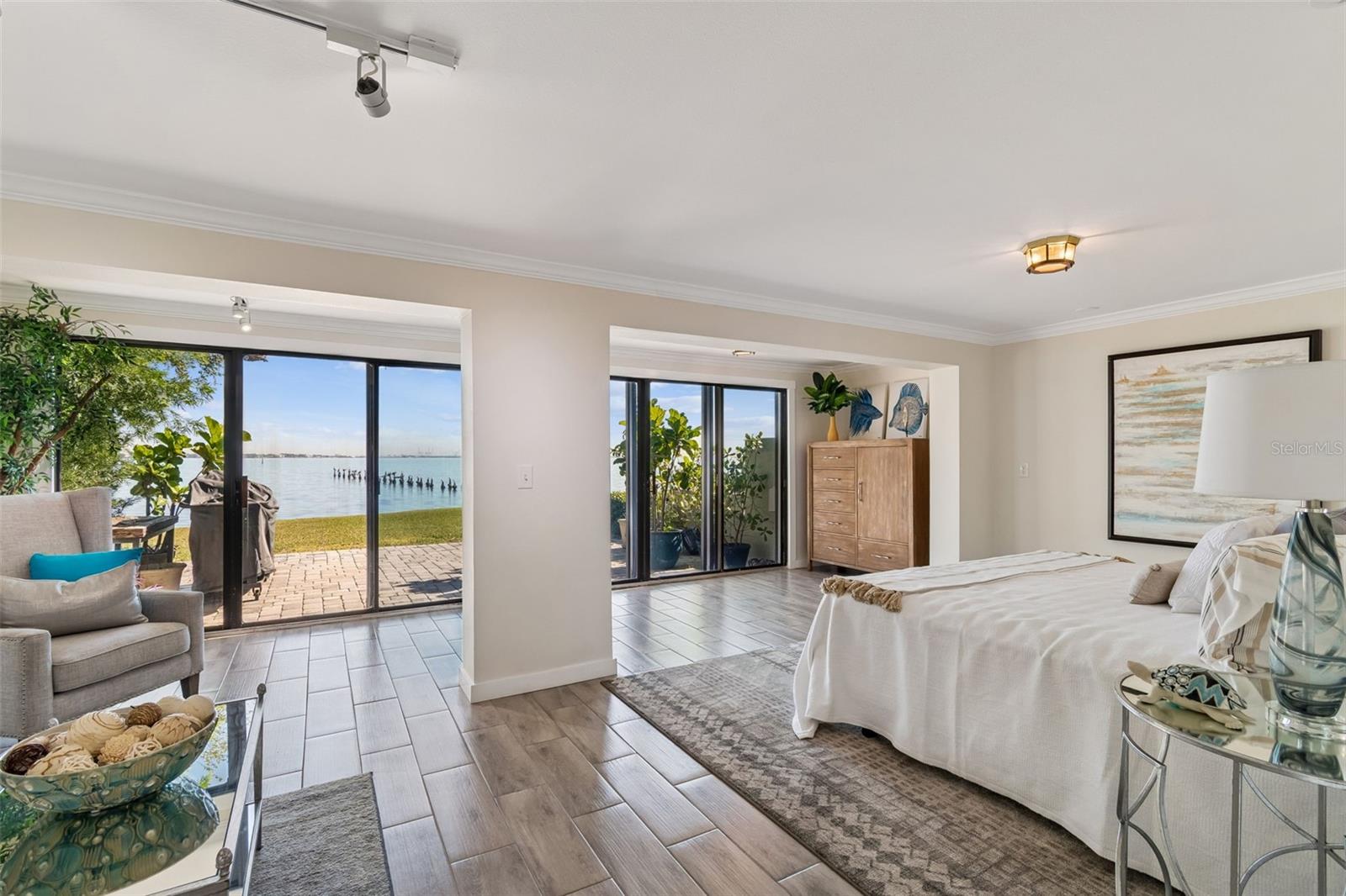 Image 5 of 51 For 5010 Bayshore Boulevard 9