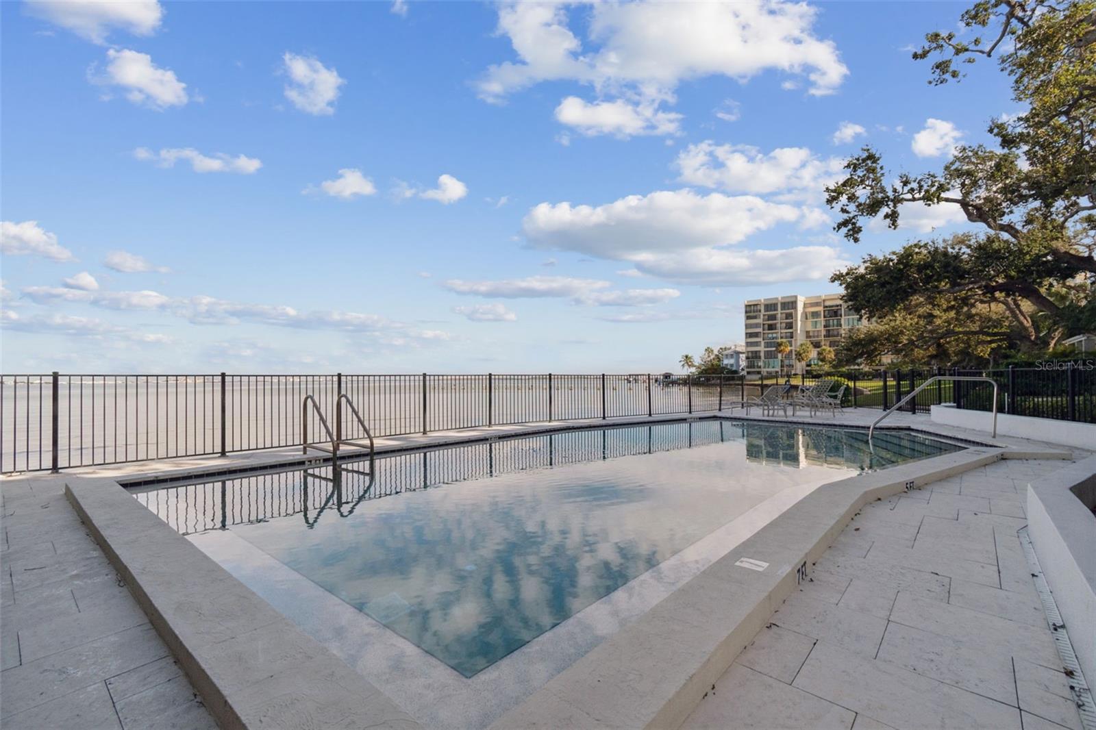 Image 51 of 51 For 5010 Bayshore Boulevard 9