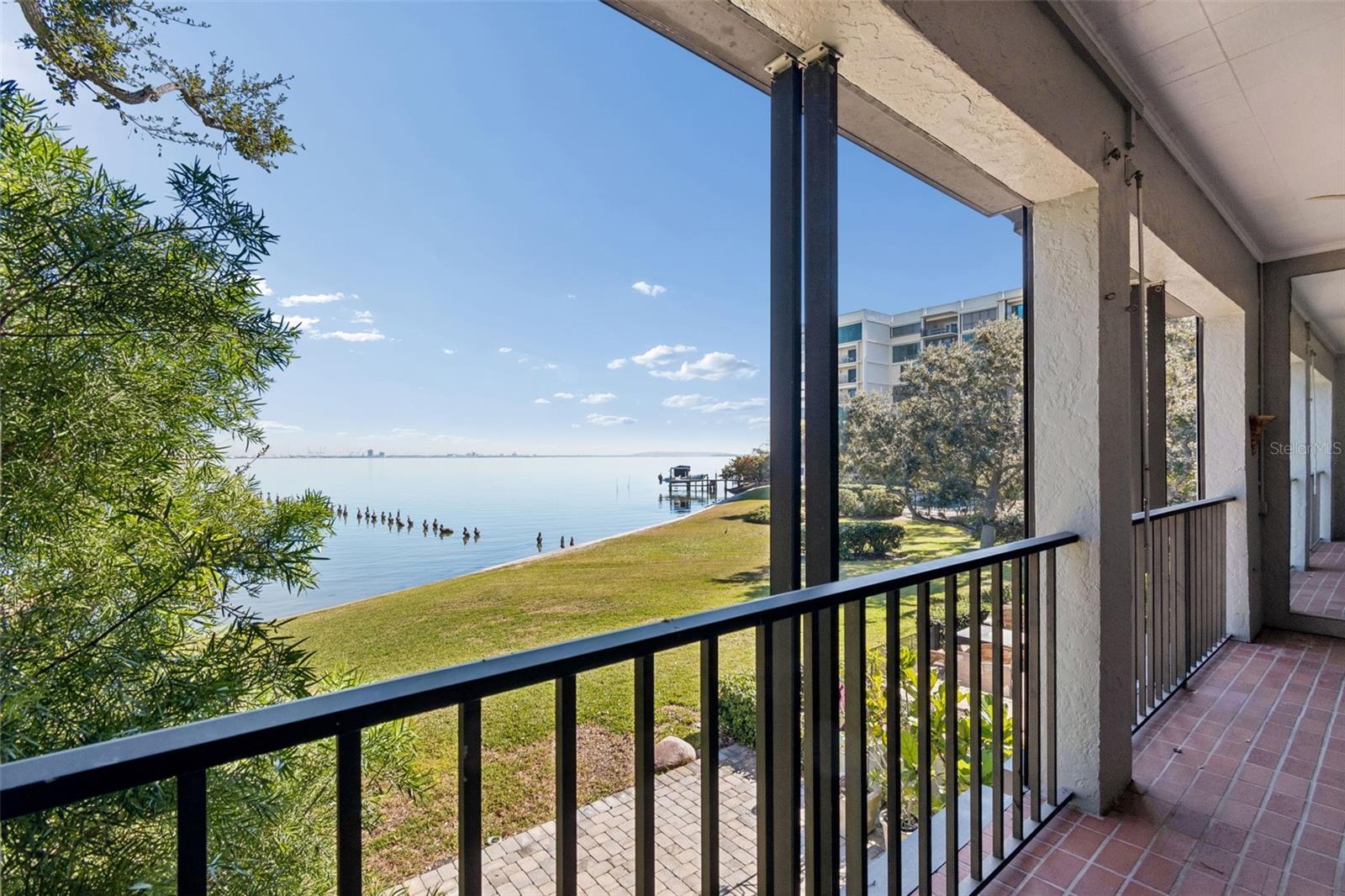 Image 6 of 51 For 5010 Bayshore Boulevard 9