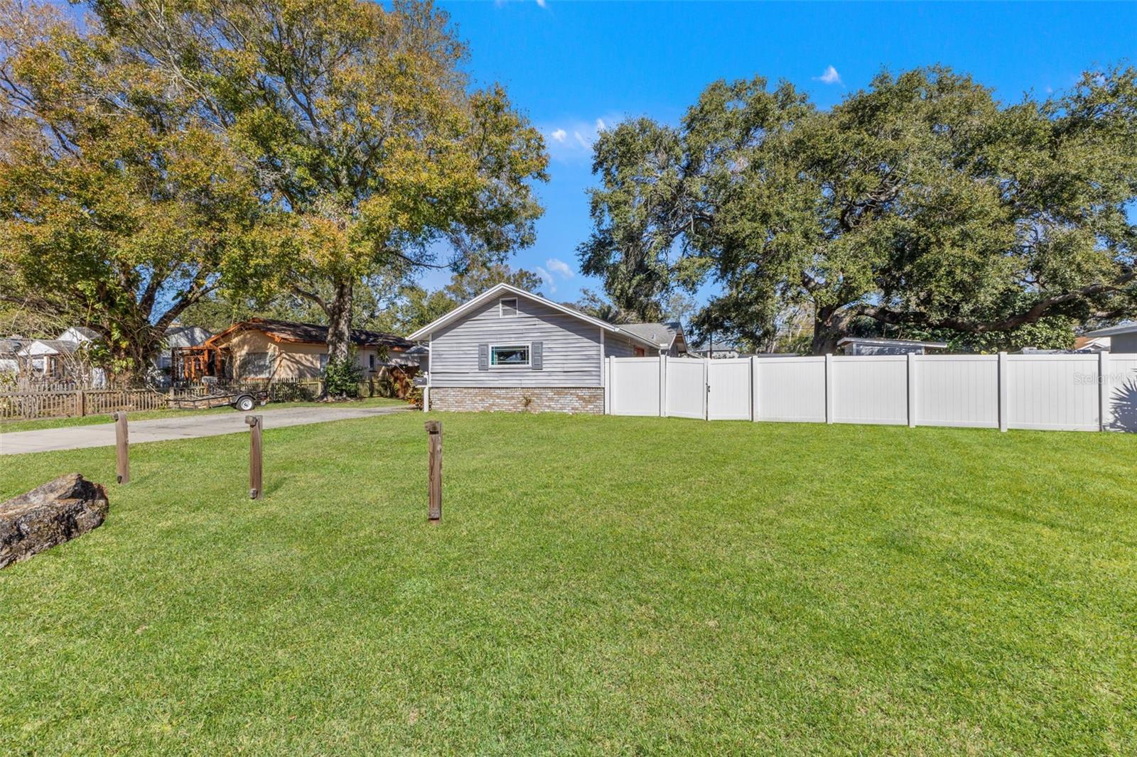 Image 2 of 22 For 1747 26th Avenue N