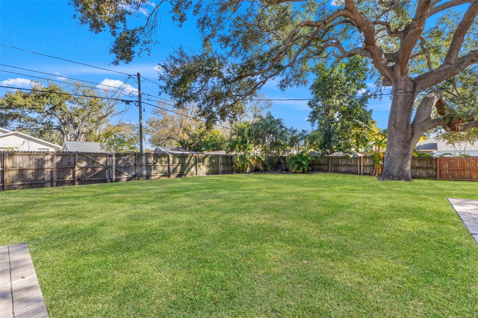 Image 3 of 22 For 1747 26th Avenue N