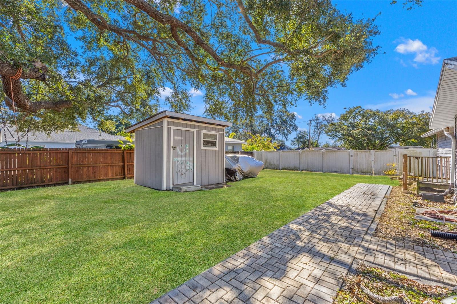 Image 9 of 22 For 1747 26th Avenue N