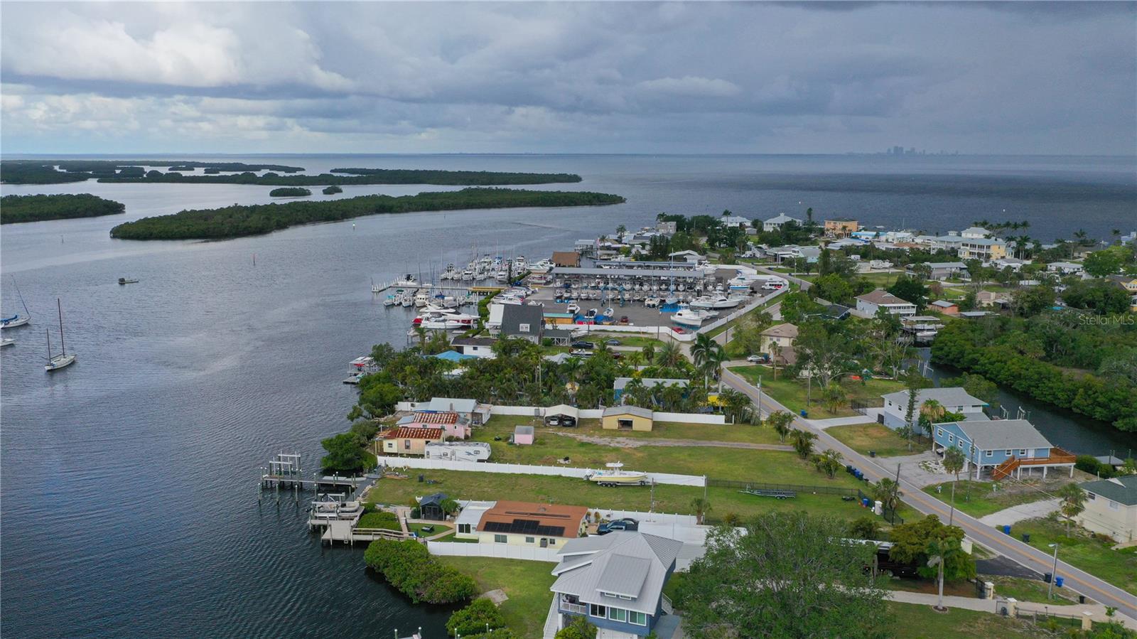 Image 7 of 10 For 3306 Shell Point Road