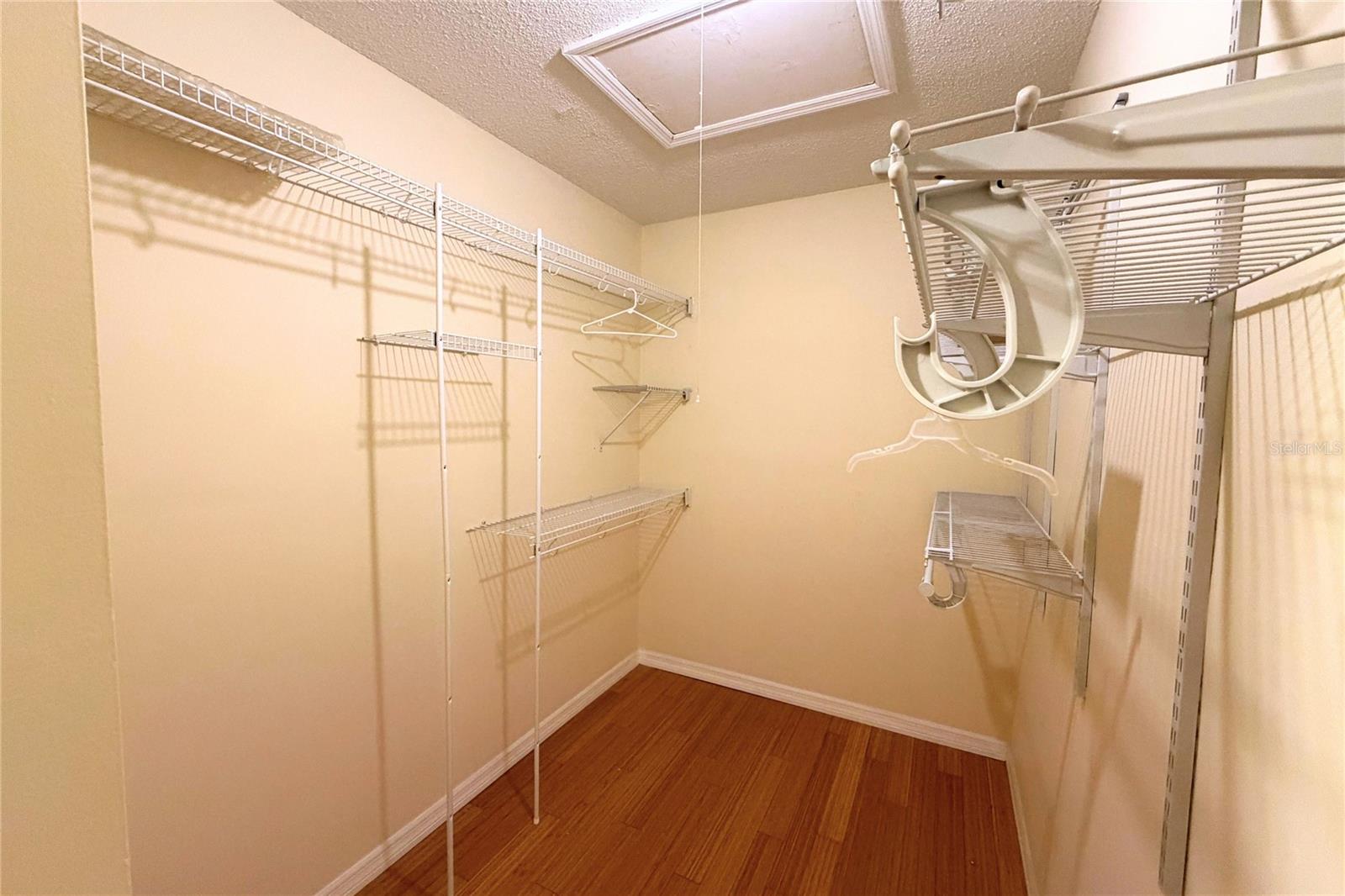 Image 13 of 24 For 701 Poinsettia Road 340