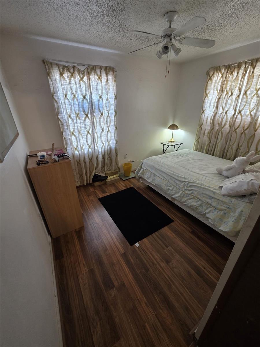 Image 11 of 19 For 2215 Emma Street