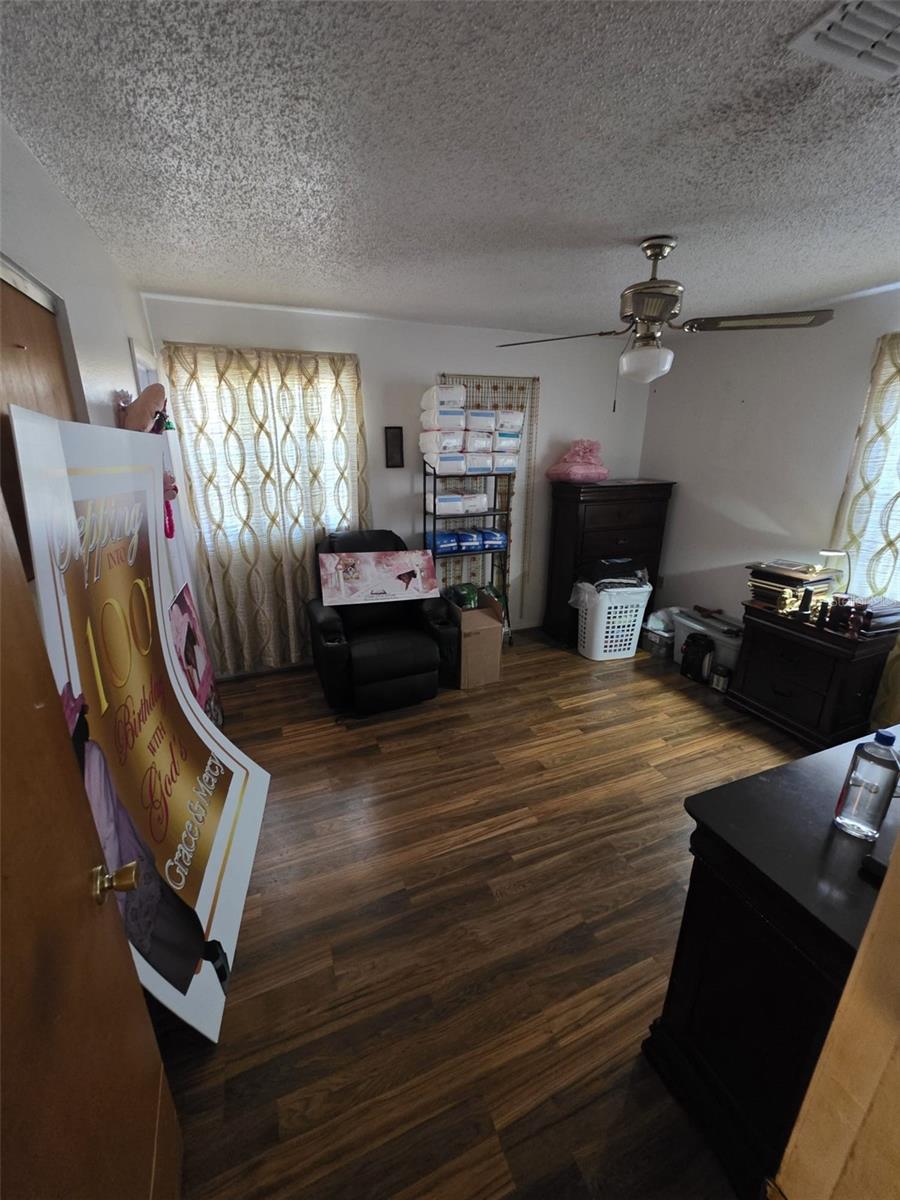 Image 13 of 19 For 2215 Emma Street