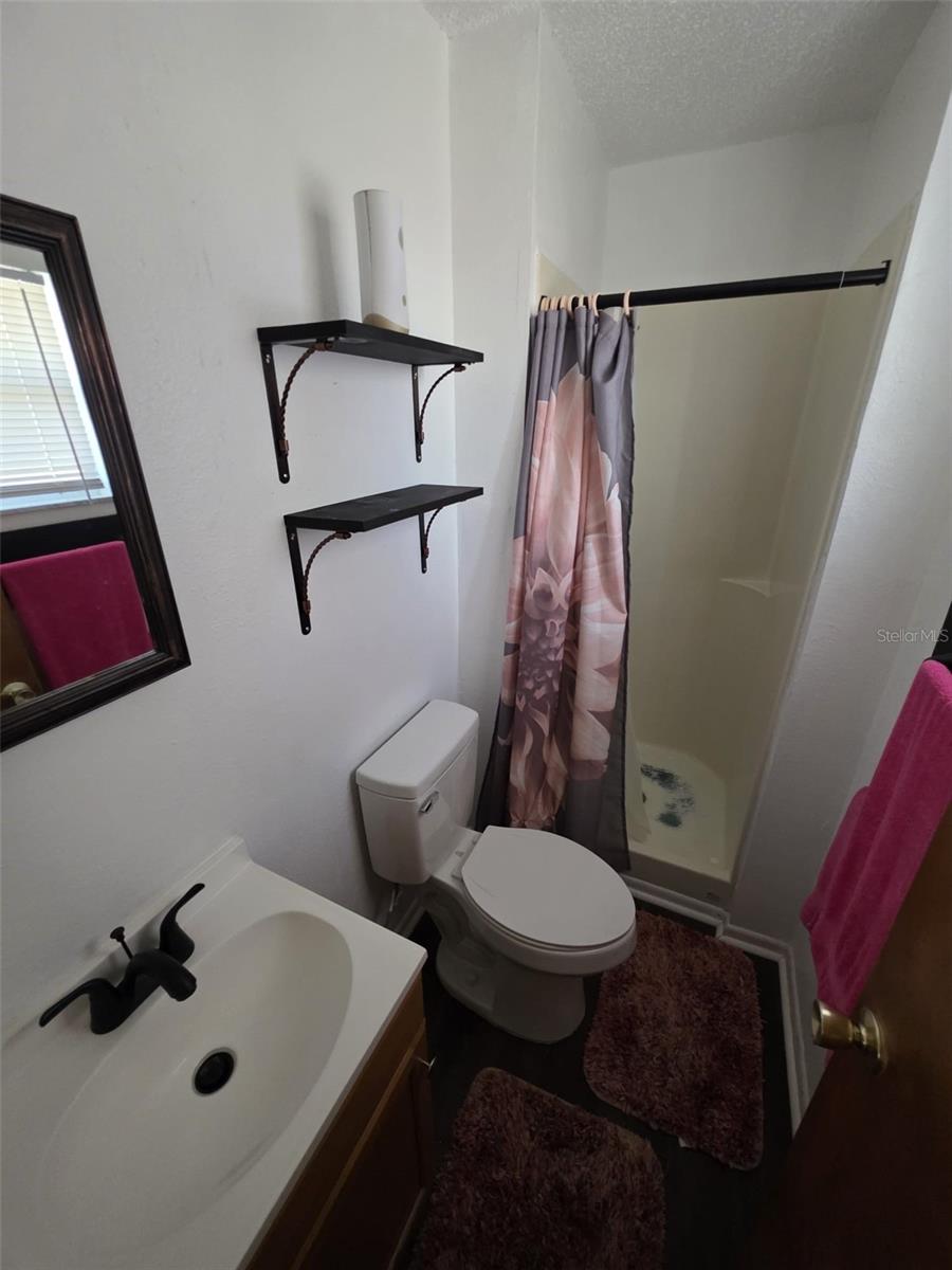 Image 16 of 19 For 2215 Emma Street