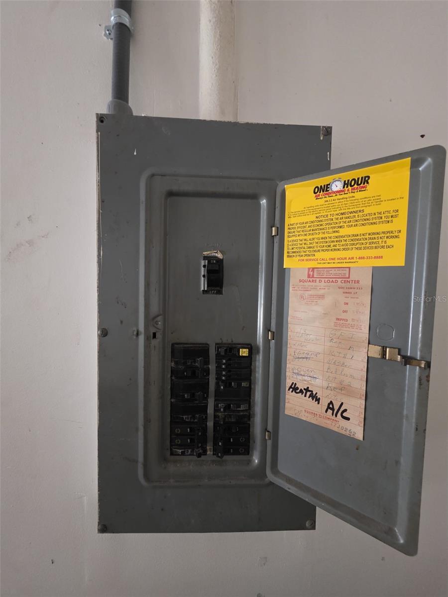 Image 17 of 19 For 2215 Emma Street