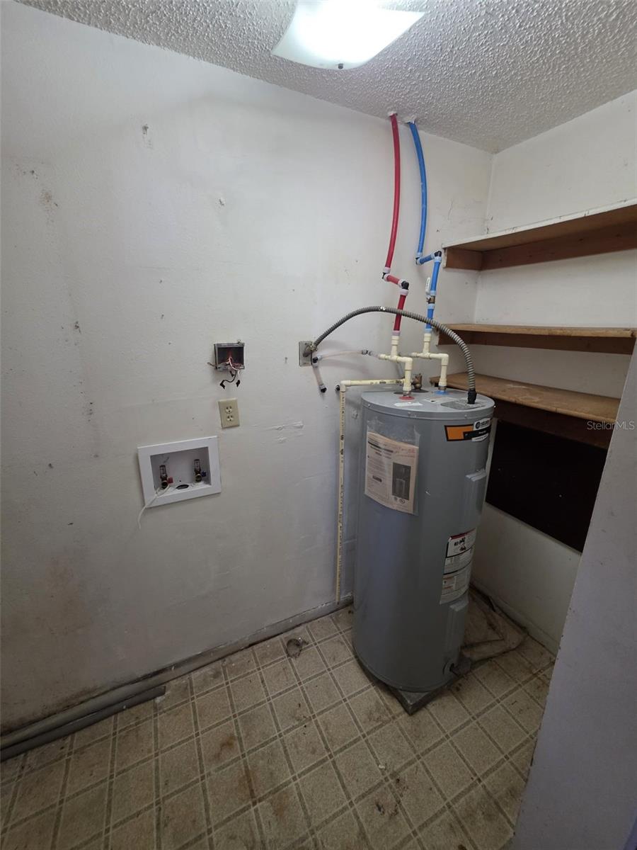 Image 18 of 19 For 2215 Emma Street