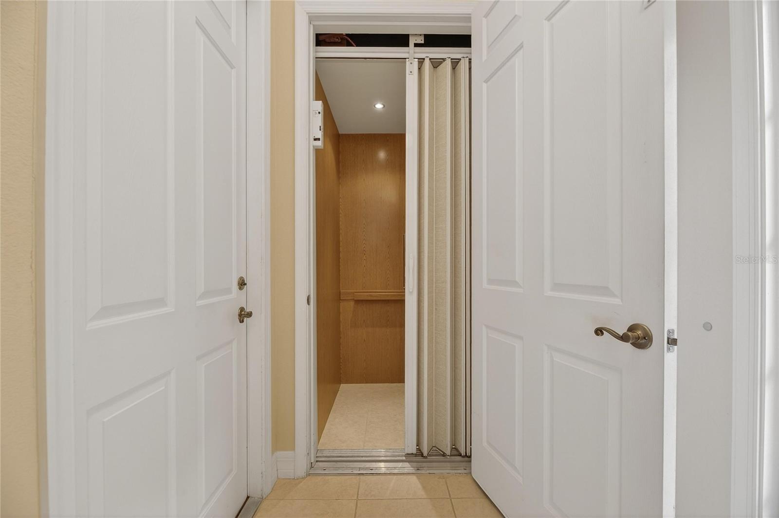 Image 10 of 49 For 1420 Emerald Dunes Drive