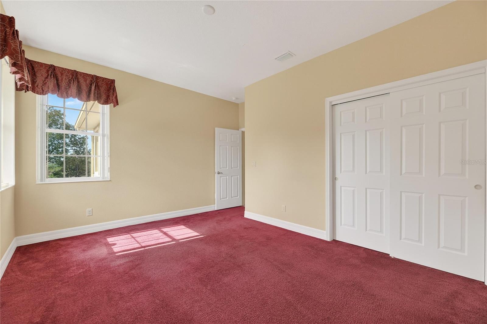 Image 34 of 49 For 1420 Emerald Dunes Drive