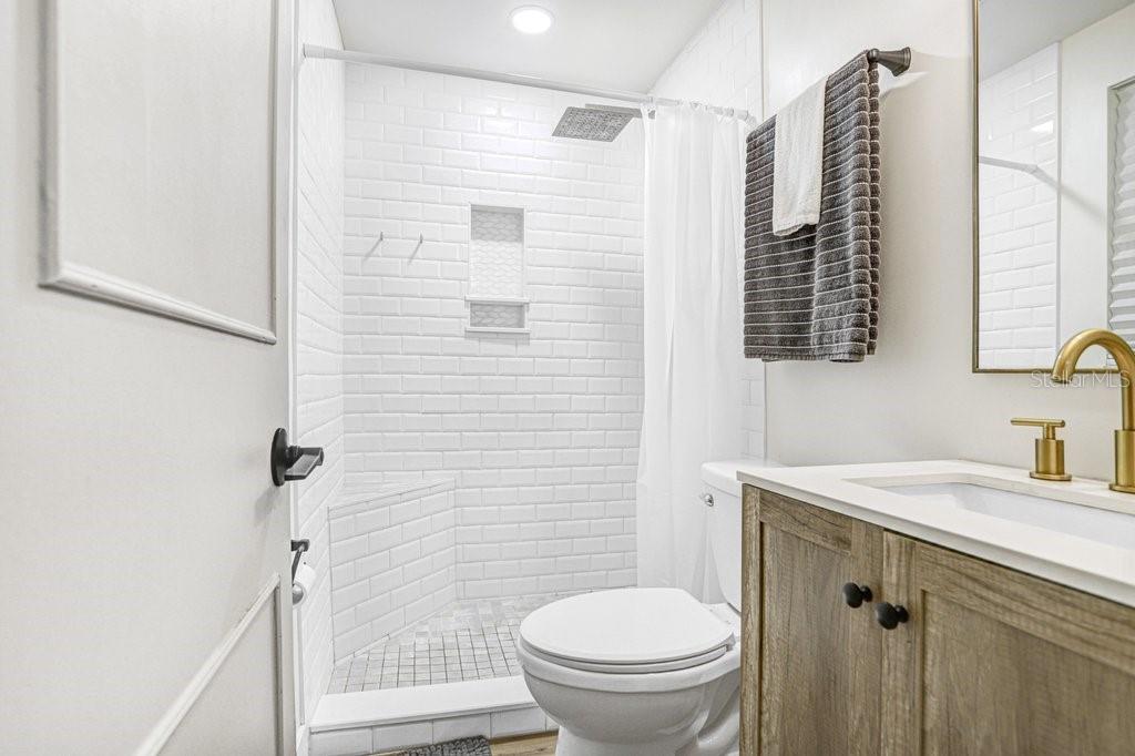 Listing photo id 19 for 1812 Crawford Street