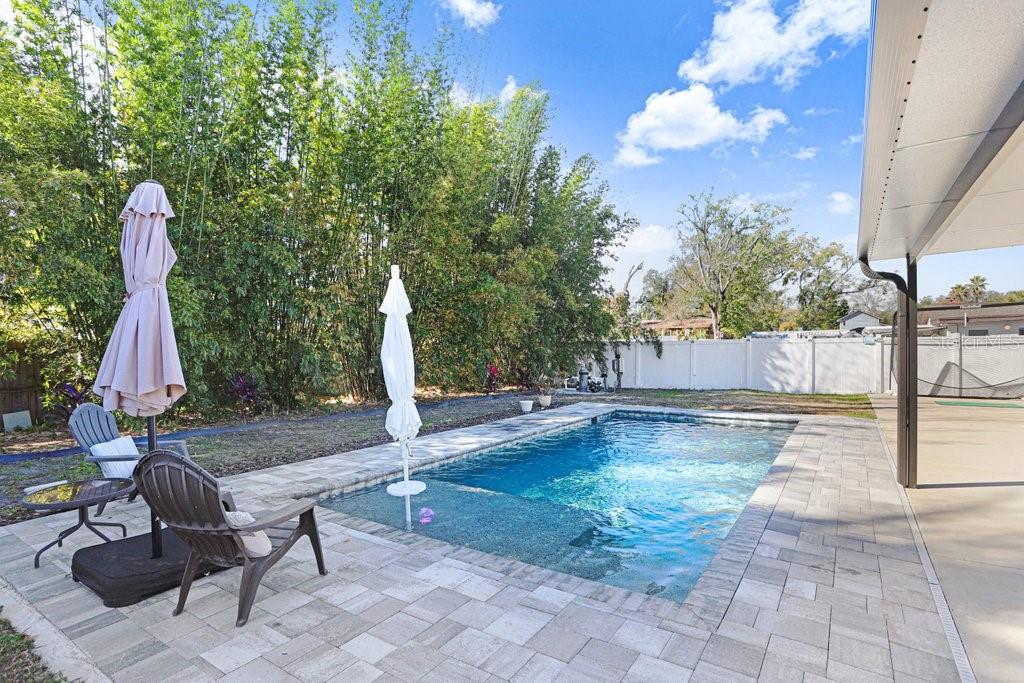 Listing photo id 30 for 1812 Crawford Street