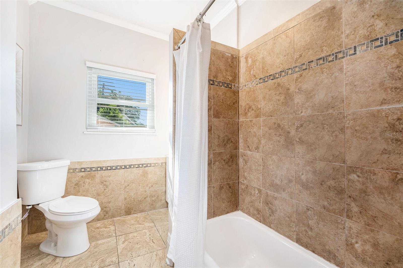 Image 13 of 22 For 2024 Oakdale Way