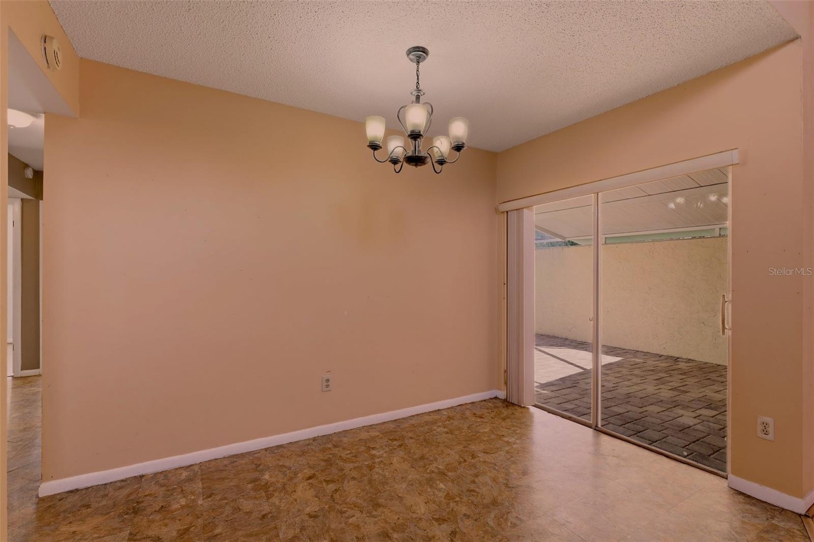 Image 13 of 38 For 2725 Fox Fire Court