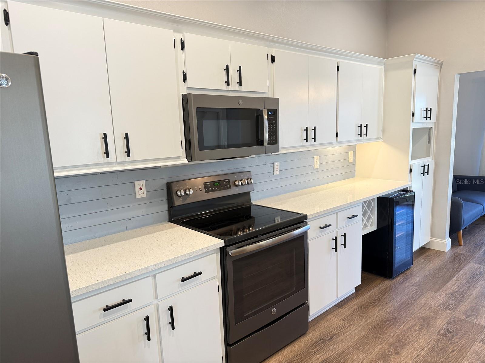 Image 11 of 59 For 2309 Mooney. Place